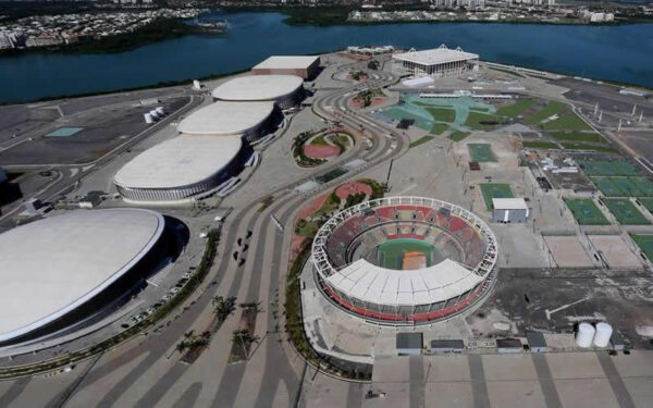 Eduardo Paes inaugura arena do handebol para os Jogos Olímpicos